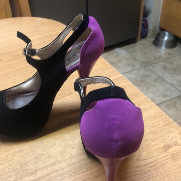 Black & fuchsia heels - Picture 6 of 6
